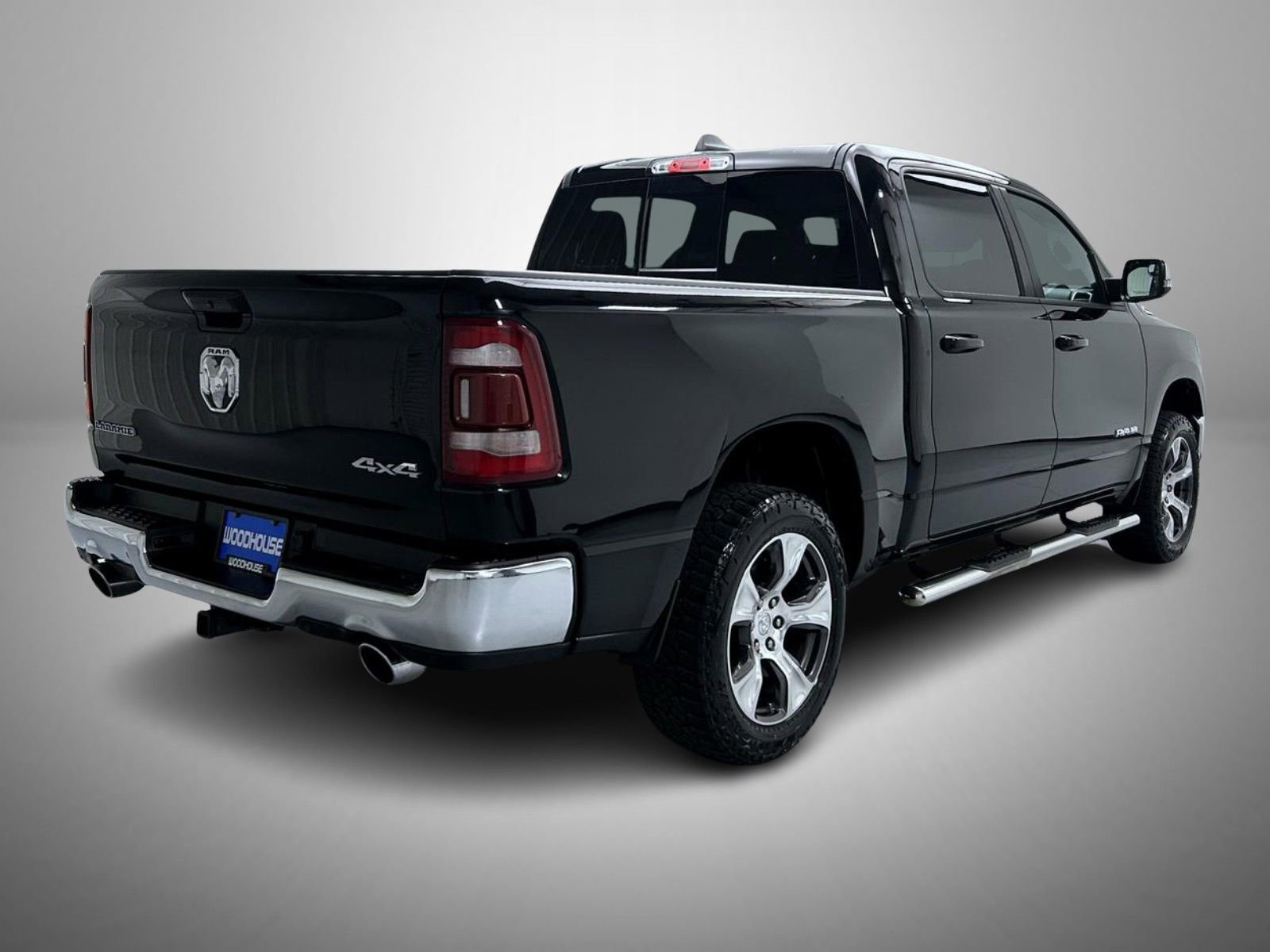 Used 2023 RAM 1500 Laramie AWD/4WD image 5