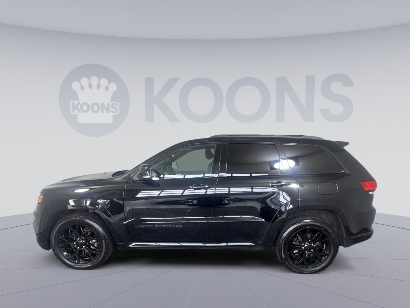 Used 2021 Jeep Grand Cherokee Limited X image 2