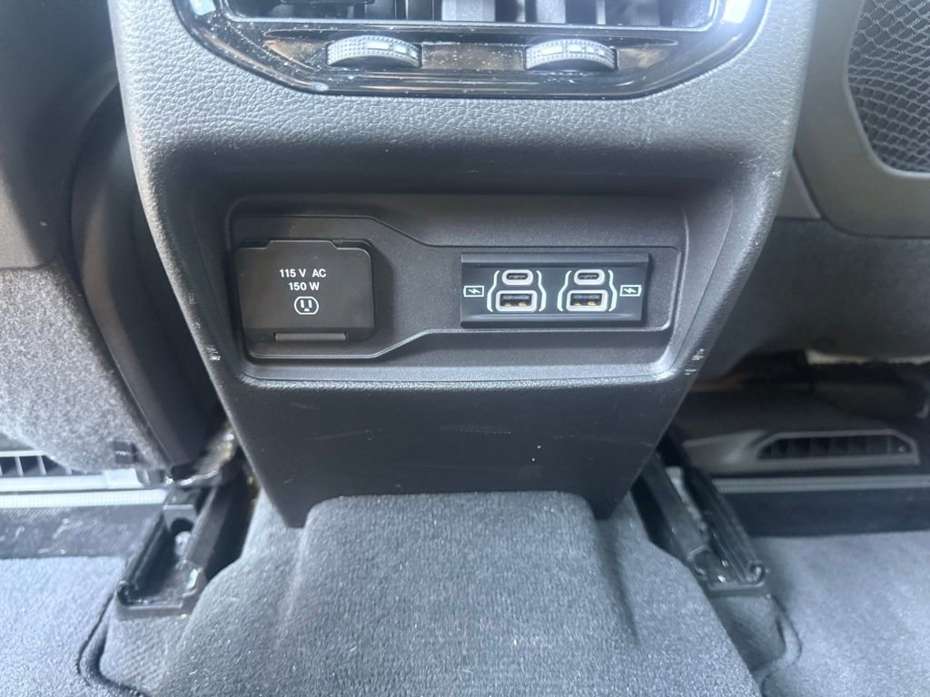 Used 2024 Jeep Grand Cherokee L Altitude AWD/4WD image 34