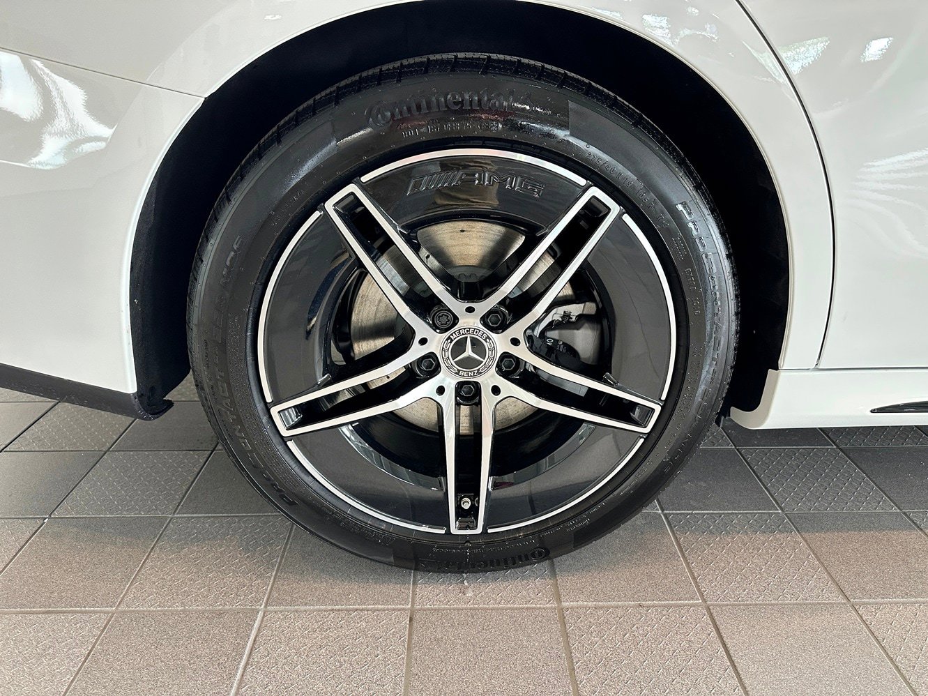 New 2026 Mercedes-Benz E 350 4MATIC Sedan image 16
