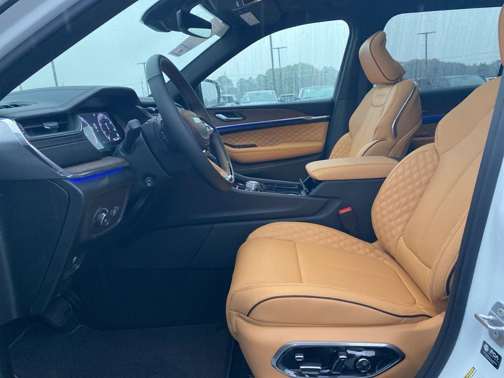 New 2025 Jeep Grand Cherokee L Summit w/ Obsidian Package image 12