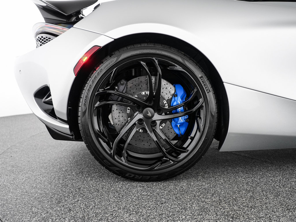 New 2027 McLaren 750S RWD image 35