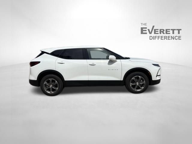 New 2026 Chevrolet Blazer LT FWD image 8