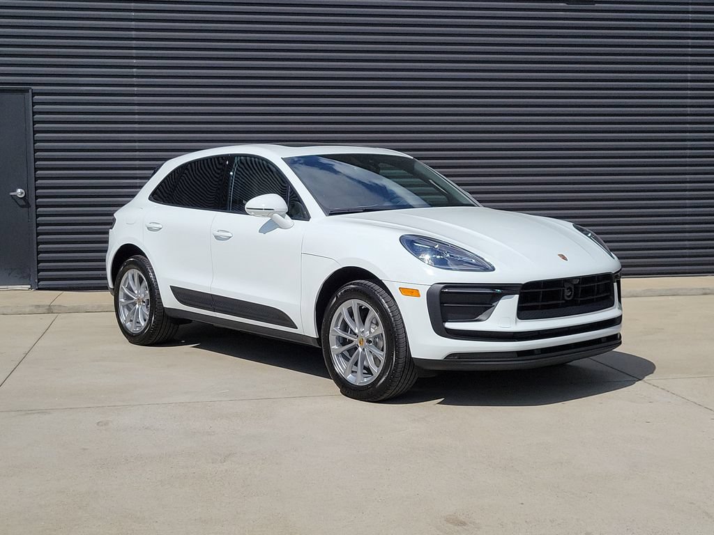 New 2026 Porsche Macan AWD/4WD image 8