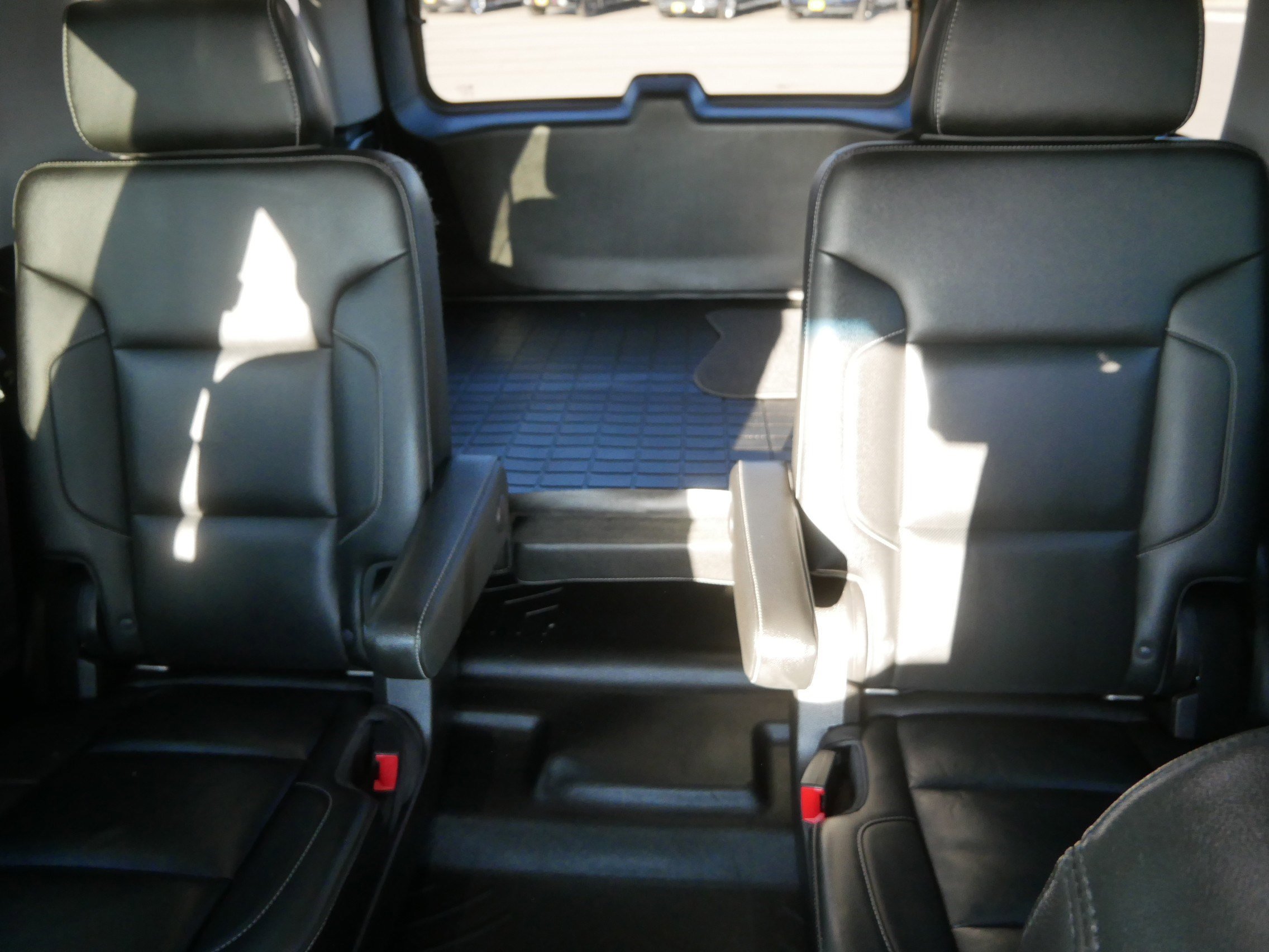 Used 2017 GMC Yukon SLT w/ HD Trailering Package image 13