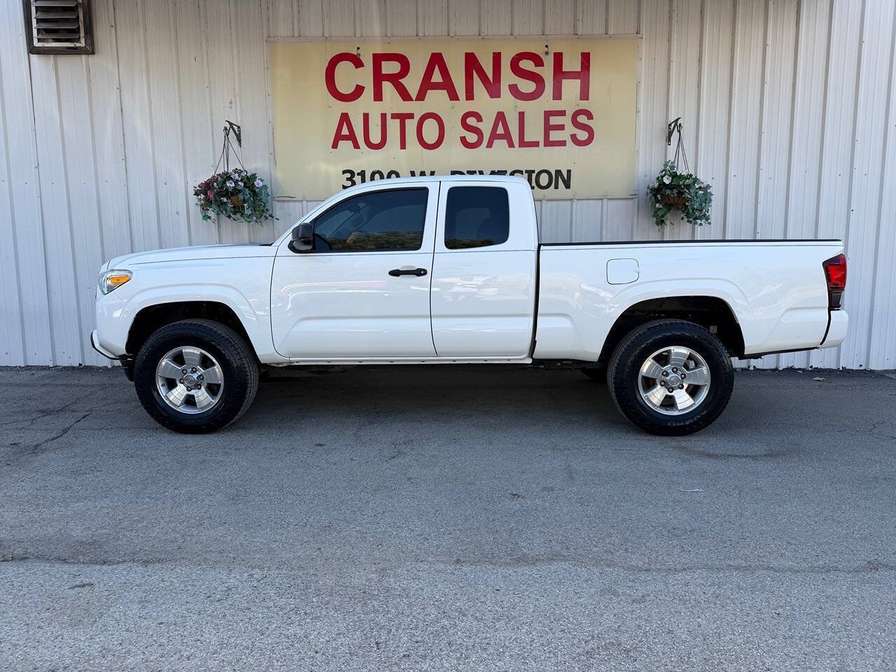 Used 2020 Toyota Tacoma SR RWD image 6