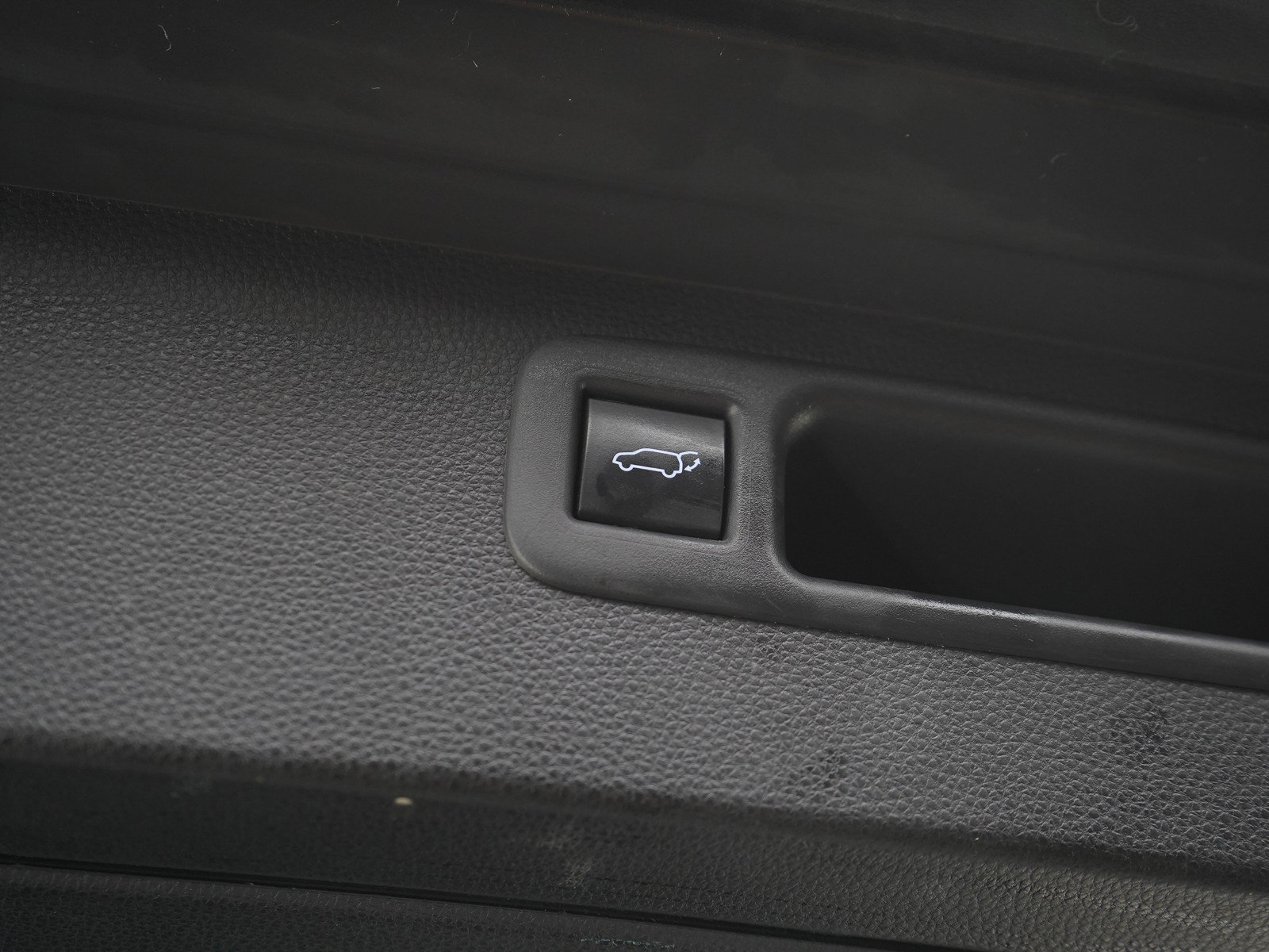 Used 2020 Toyota Highlander Platinum AWD/4WD image 11
