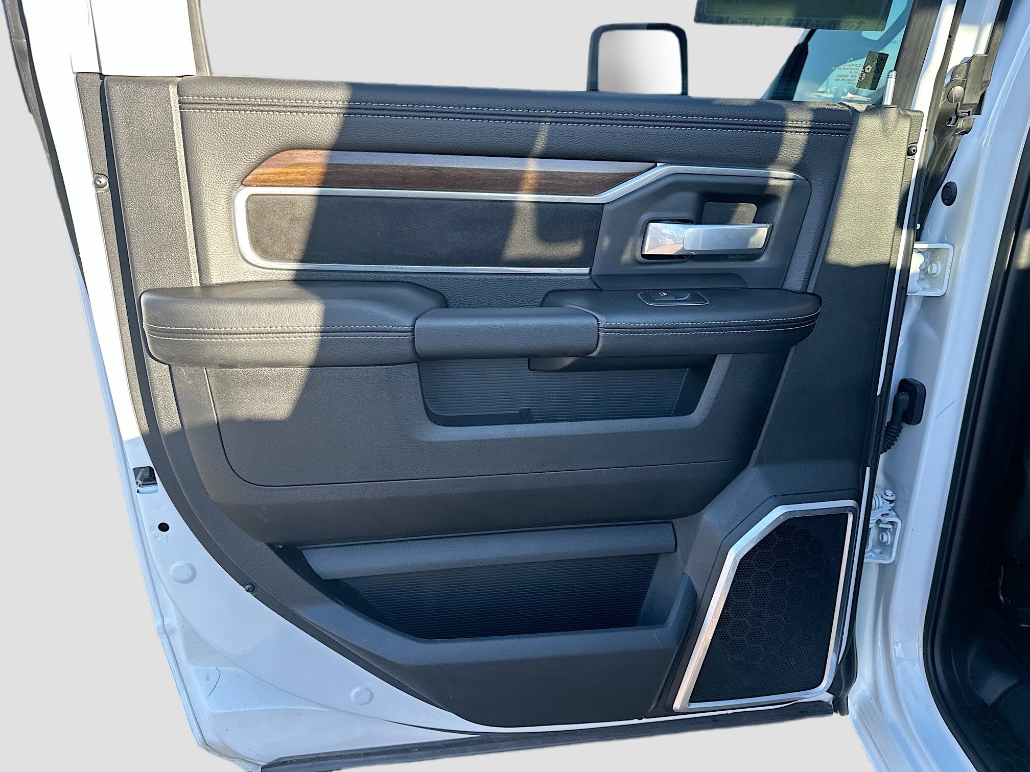 Used 2024 RAM 2500 Laramie image 27