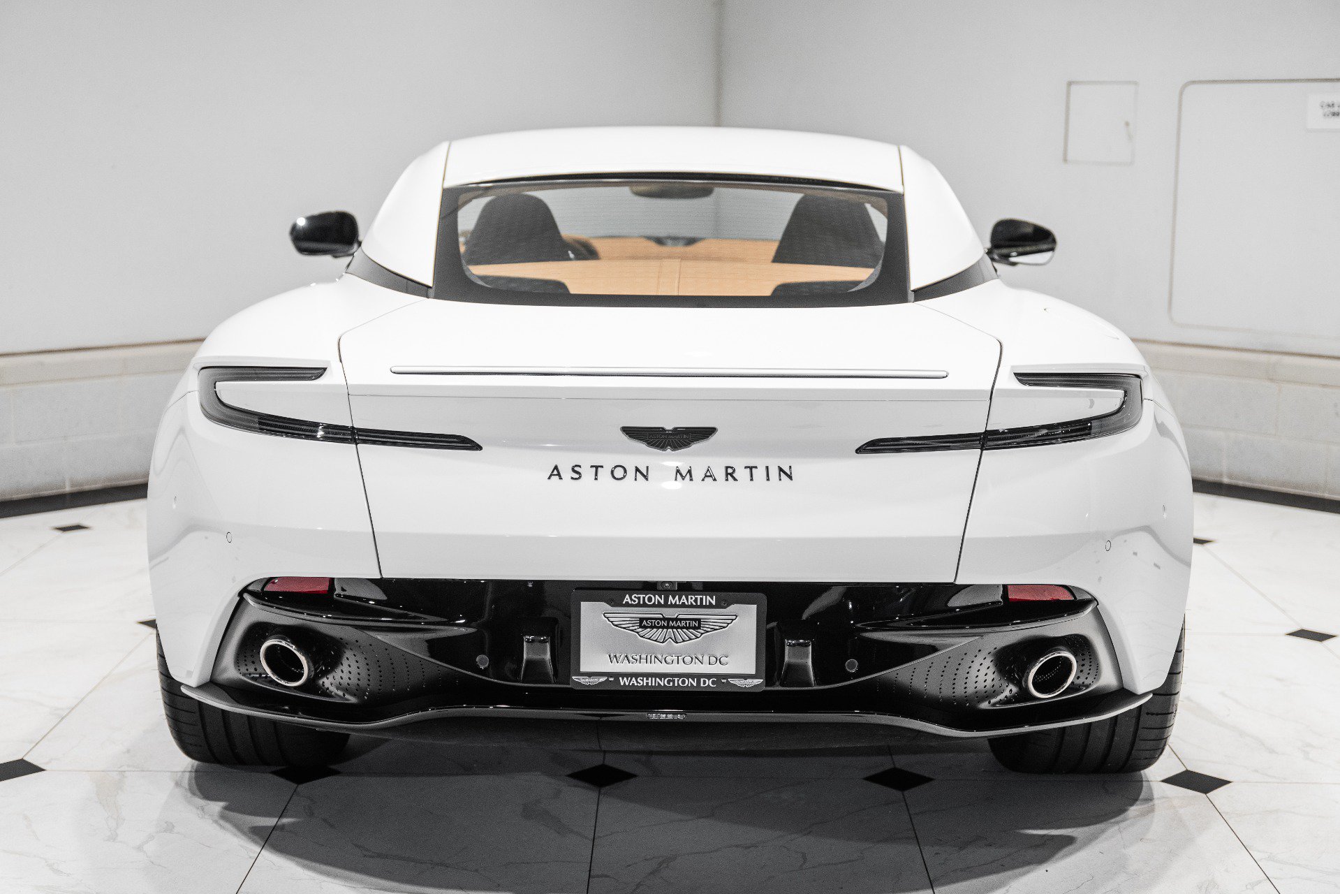 Used 2024 Aston Martin DB12 Coupe RWD image 42