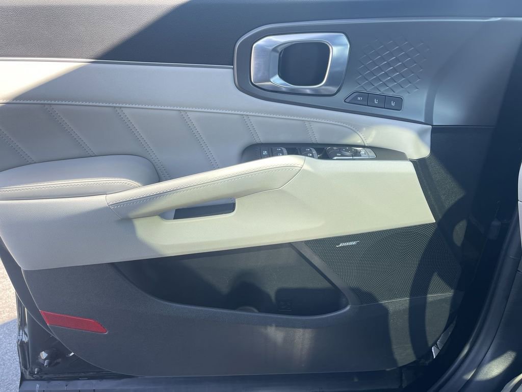 Used 2025 Kia Sorento SX Prestige image 35