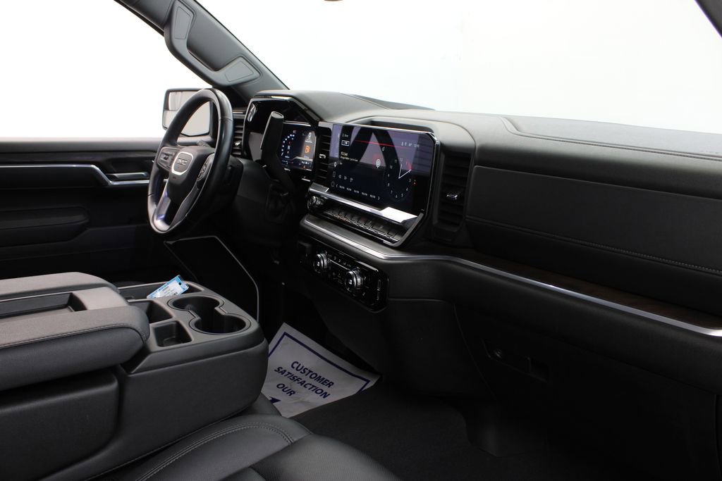 Used 2025 GMC Sierra 1500 SLT AWD/4WD image 26