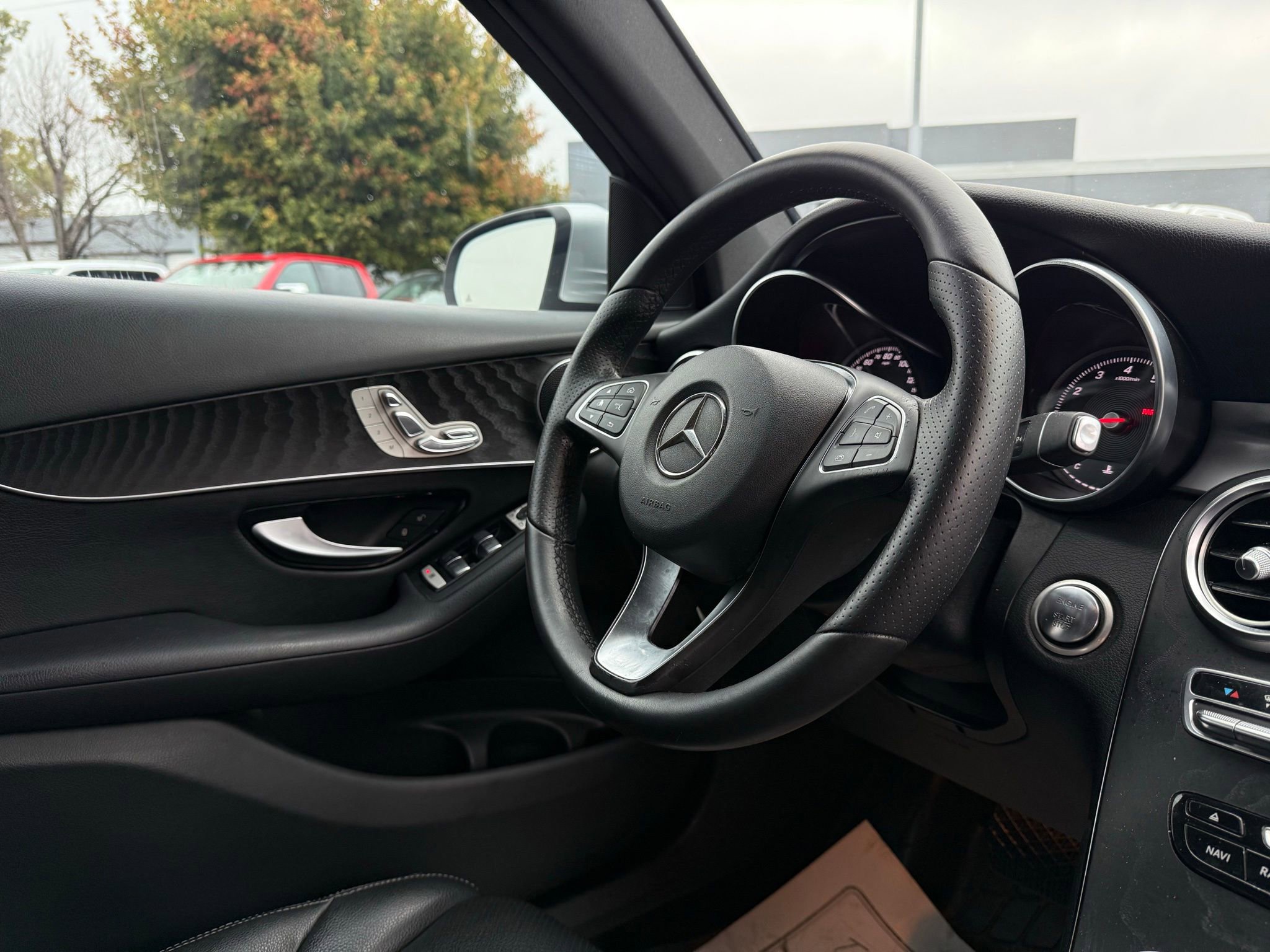 Used 2018 Mercedes-Benz GLC 300 image 17