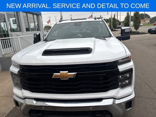 Certified 2025 Chevrolet Silverado 2500 W/T w/ WT/CX Safety Package AWD/4WD image 3