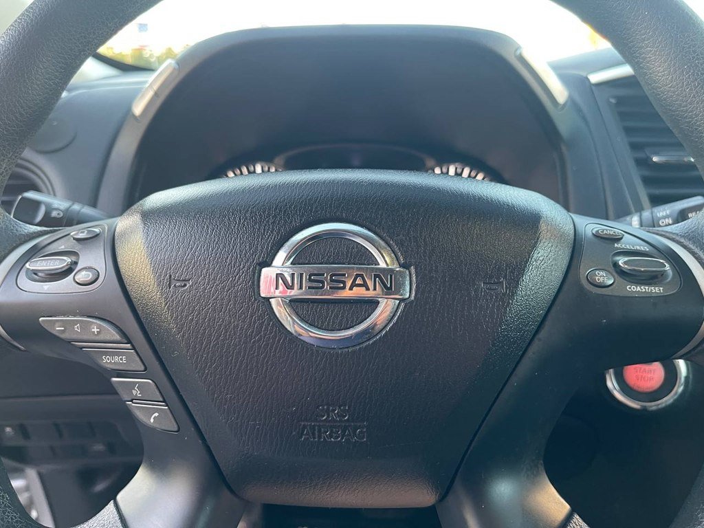 Used 2017 Nissan Pathfinder S image 32
