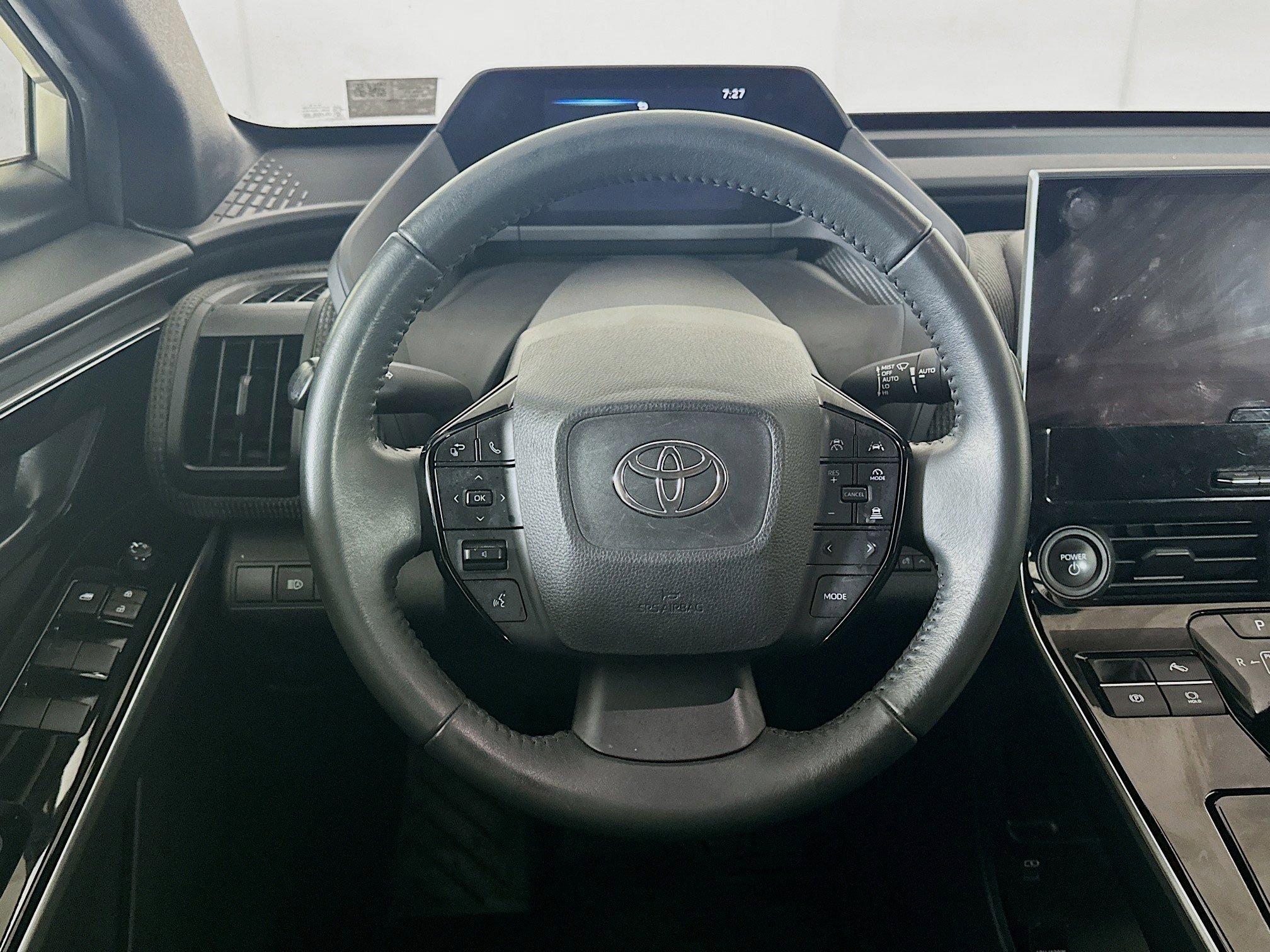 Used 2023 Toyota bZ4X XLE AWD/4WD image 18