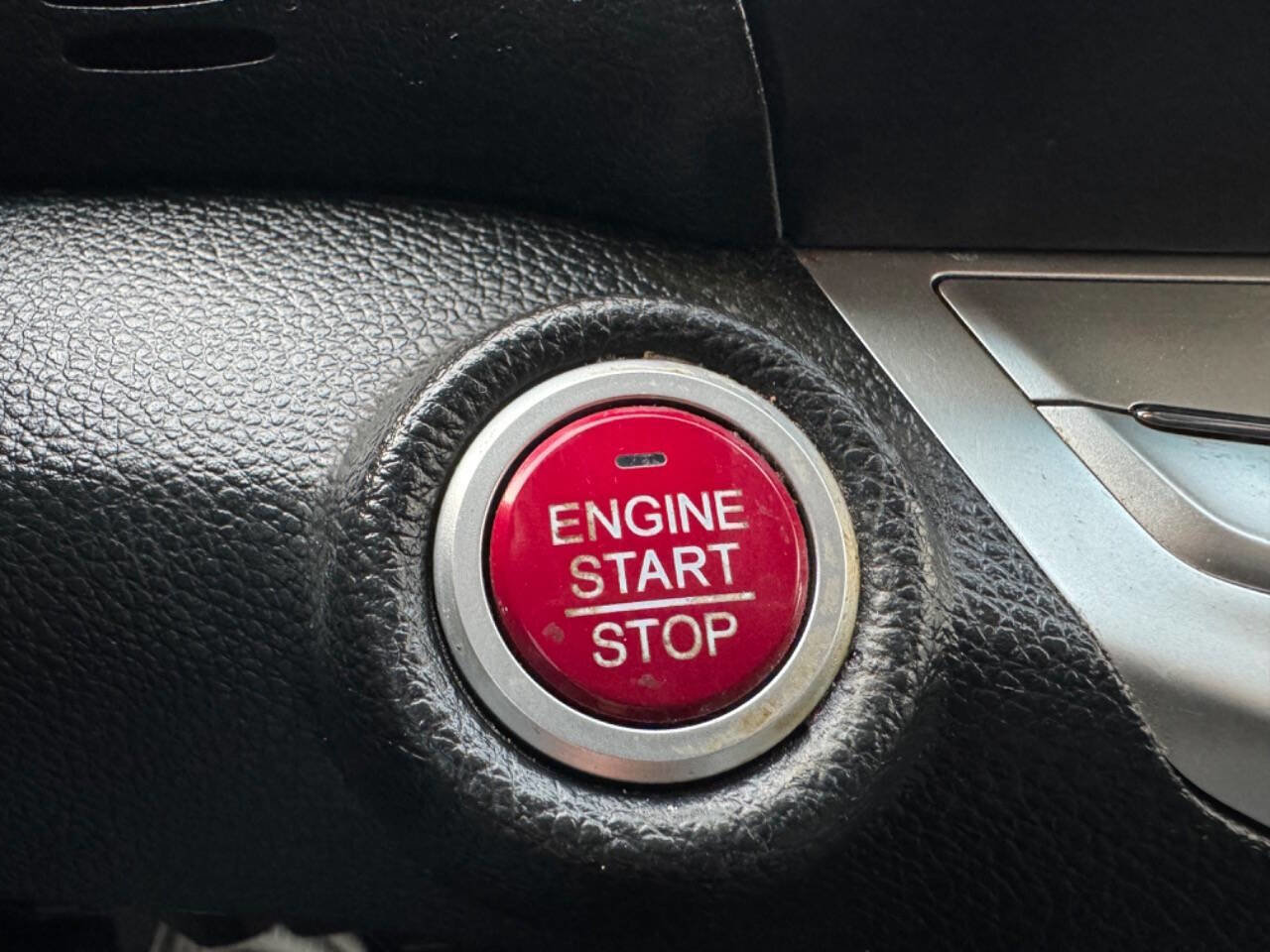 Used 2015 Honda Accord EX-L image 10