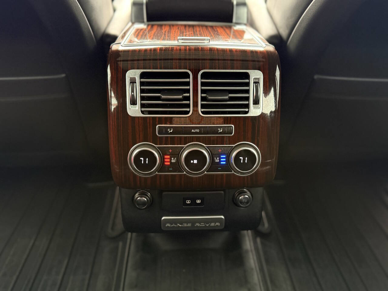 Used 2015 Land Rover Range Rover Long Wheelbase Supercharged image 36