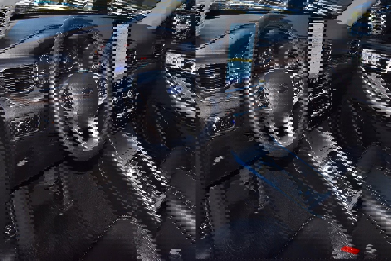 Used 2022 Ford Explorer Limited w/ Limited Technology Package image 36