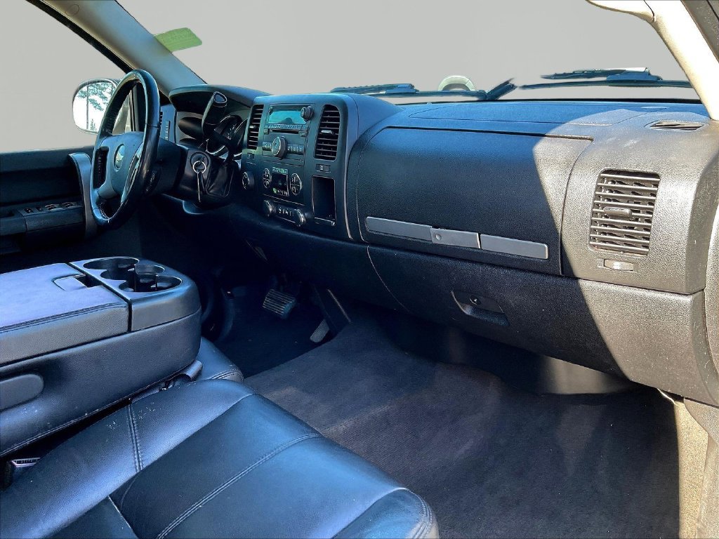 Used 2008 Chevrolet Silverado 1500 LT w/ All Star Edition AWD/4WD image 28