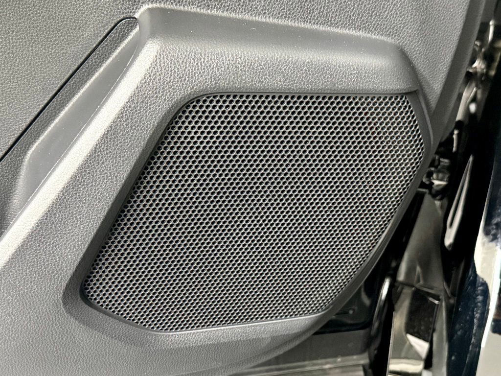 Used 2026 Toyota Highlander Limited image 20