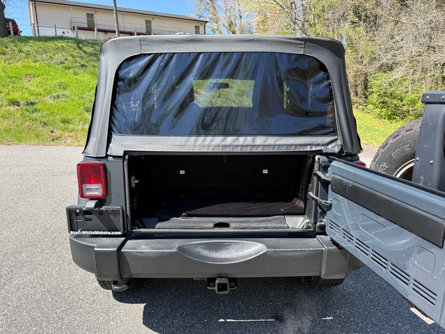 Used 2016 Jeep Wrangler Sport image 14