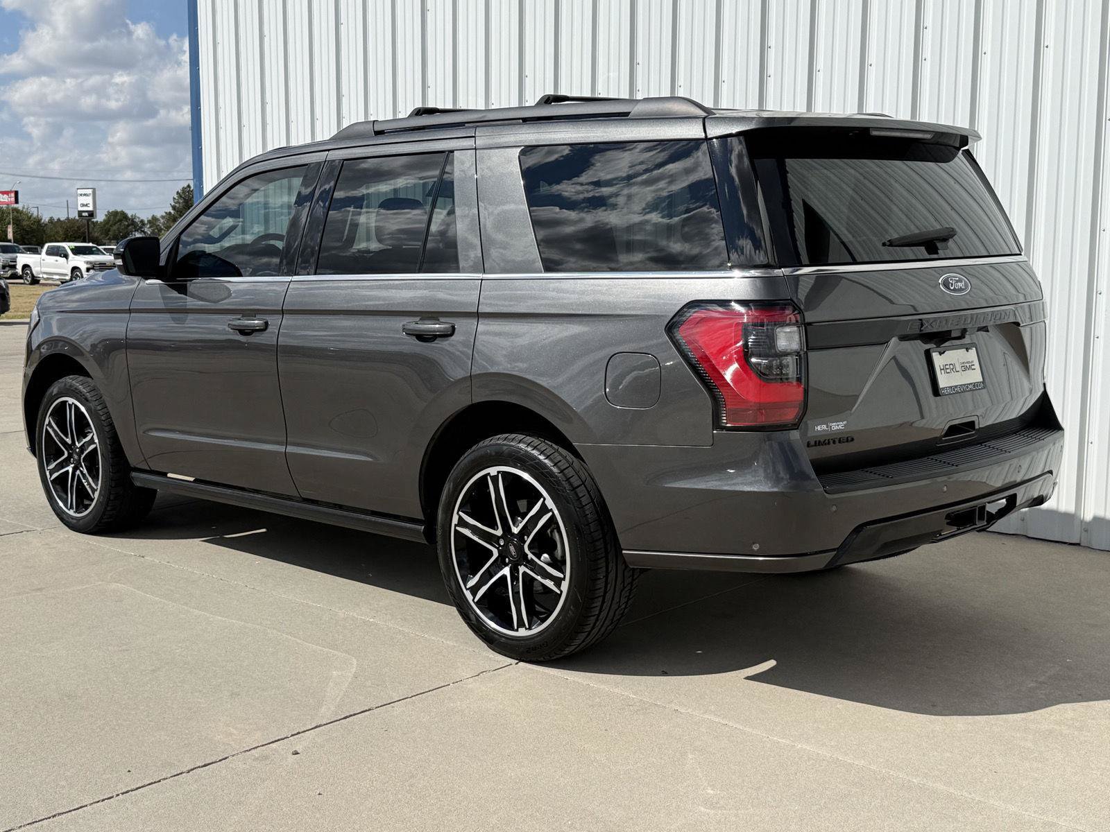 Used 2021 Ford Expedition Limited AWD/4WD image 7