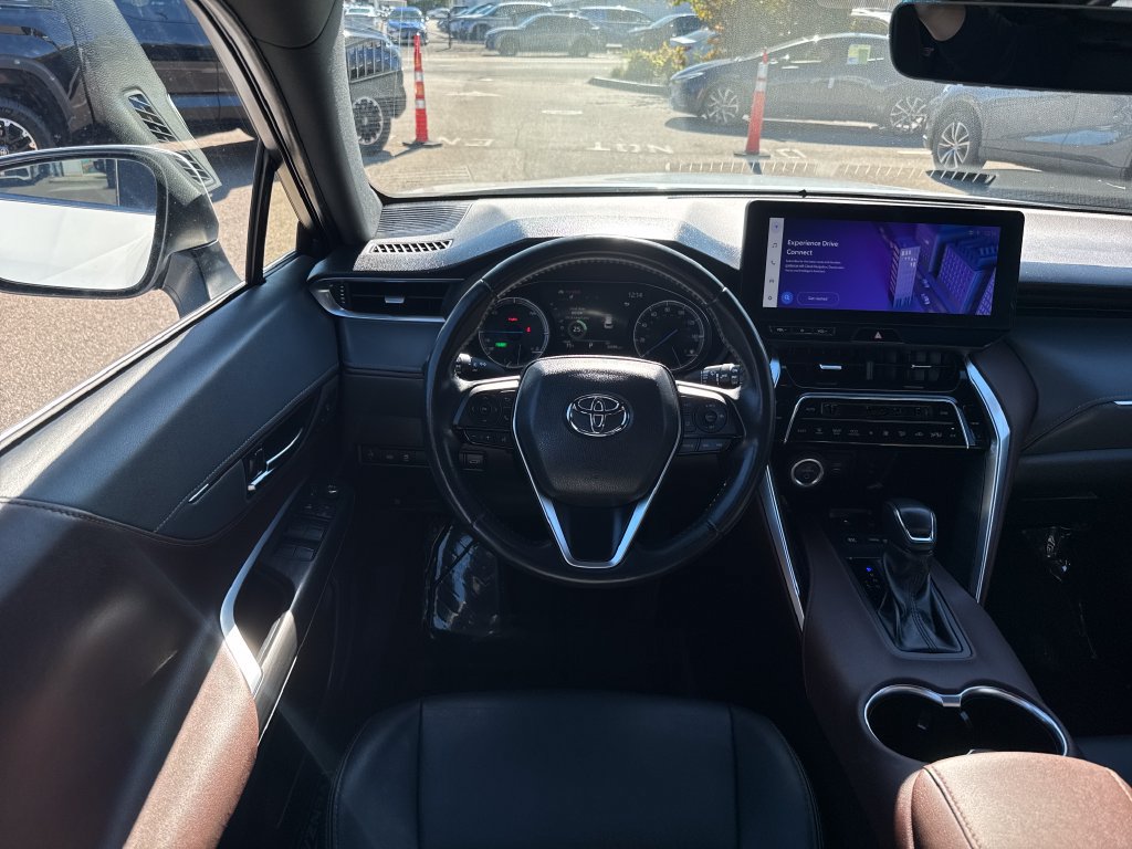 Used 2023 Toyota Venza XLE AWD/4WD image 13