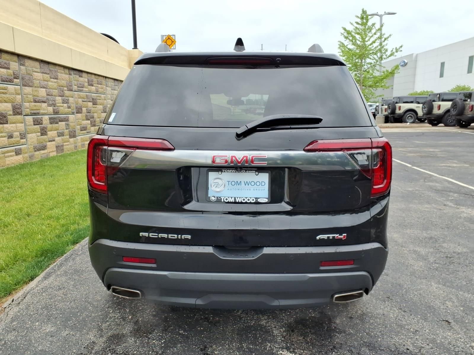 Used 2023 GMC Acadia AT4 AWD/4WD image 8
