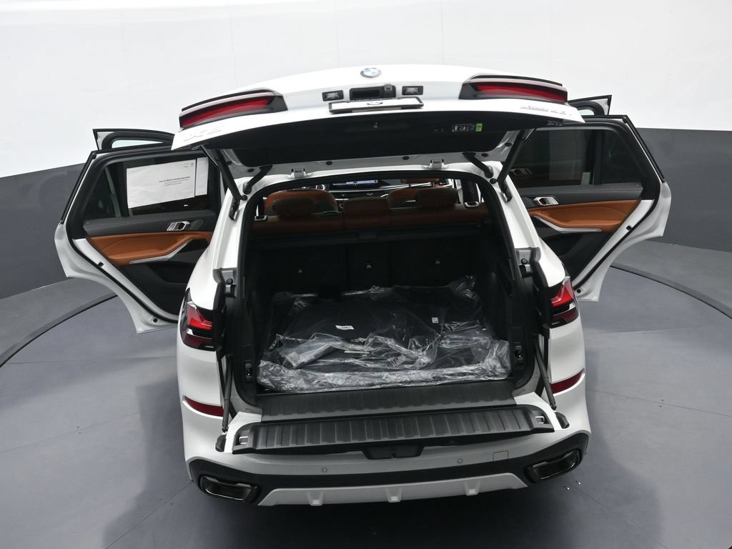 New 2026 BMW X5 xDrive40i w/ M Sport Package AWD/4WD image 43