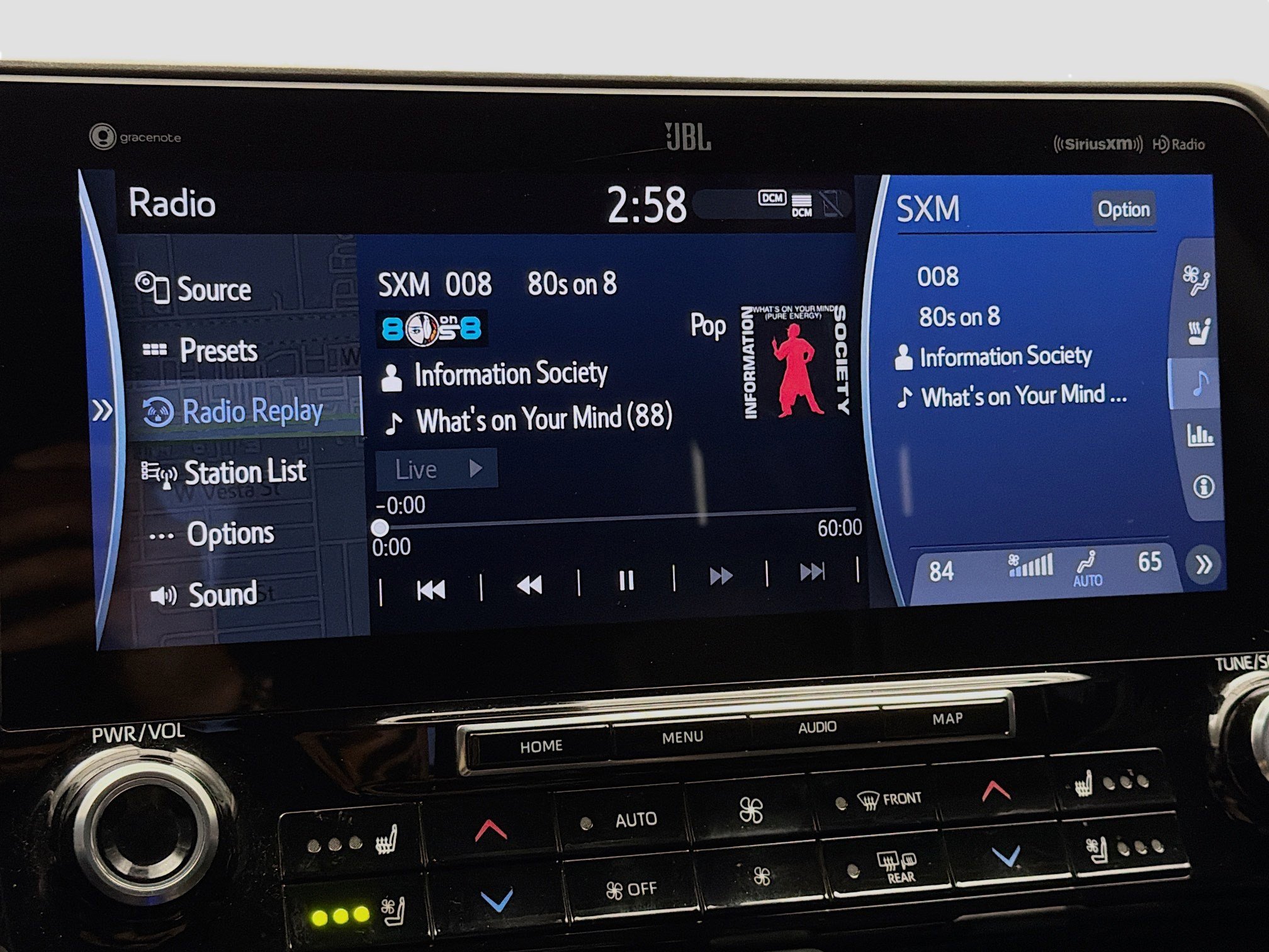 Used 2022 Toyota Highlander Limited image 9