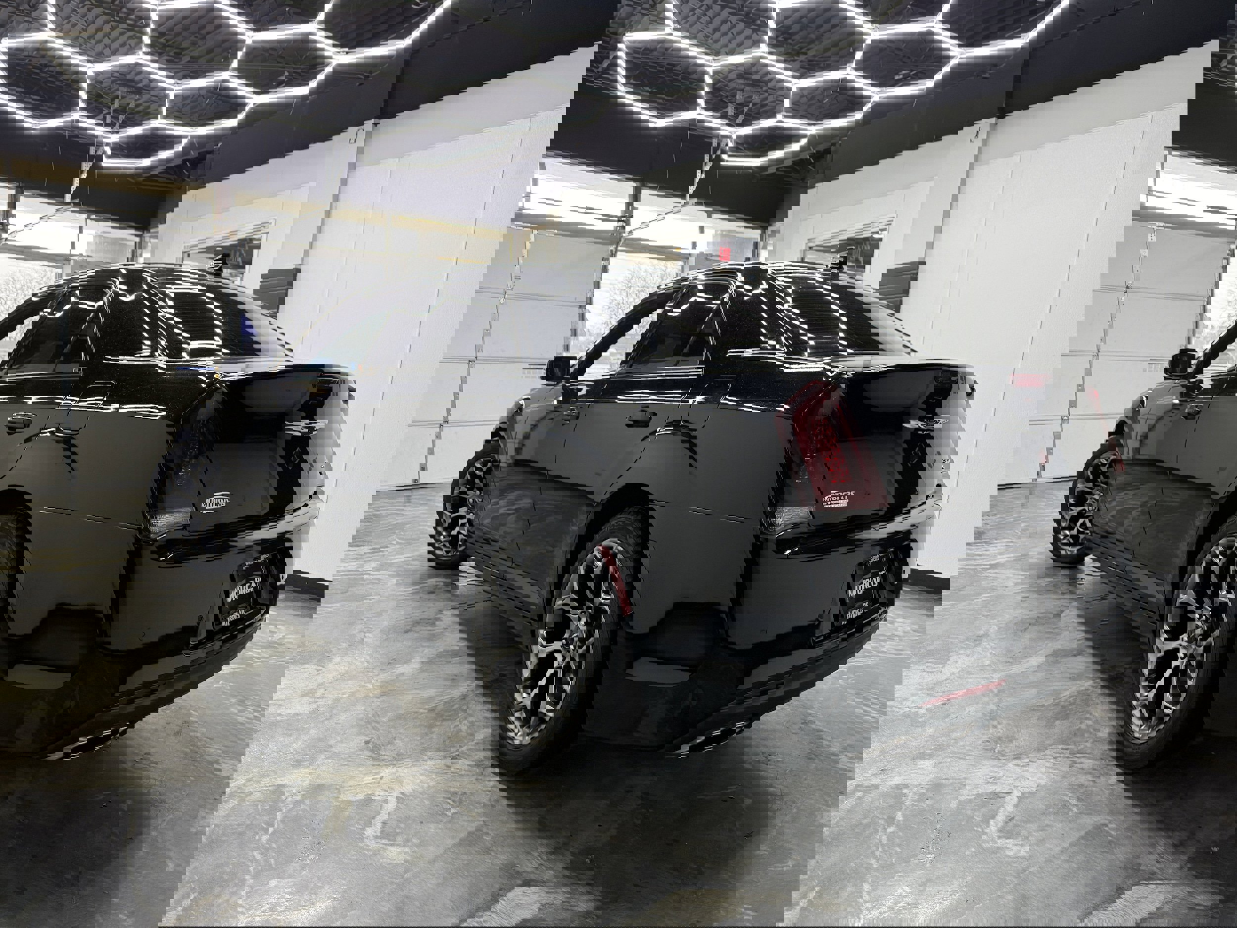 Used 2018 Chrysler 300 S image 3