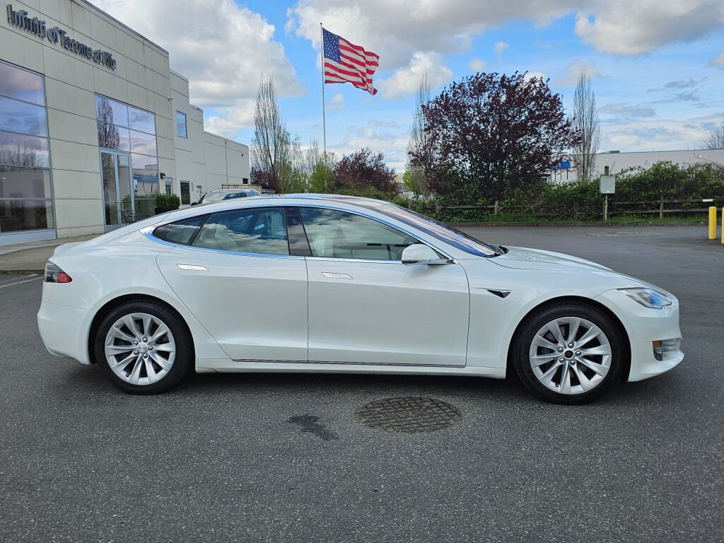 Used 2020 Tesla Model S Long Range image 8