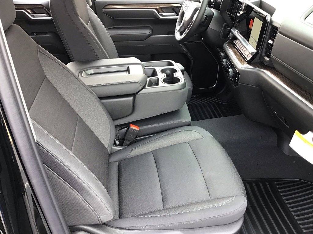 New 2025 Chevrolet Silverado 1500 LT image 13