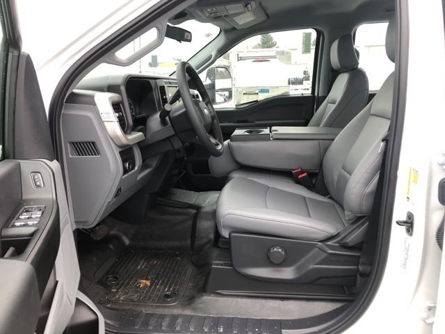 New 2026 Ford F250 XL w/ XL Chrome Package image 15