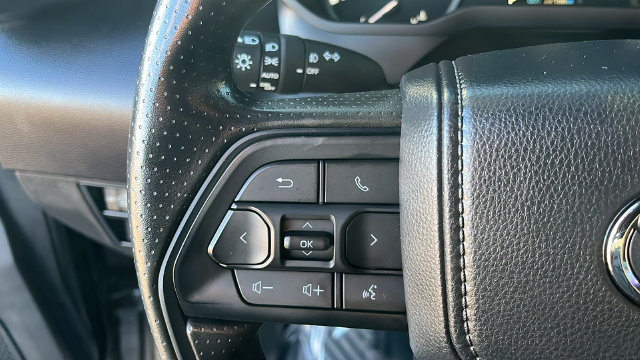 Used 2025 Toyota Tundra SR5 w/ SR5 Convenience Package AWD/4WD image 9