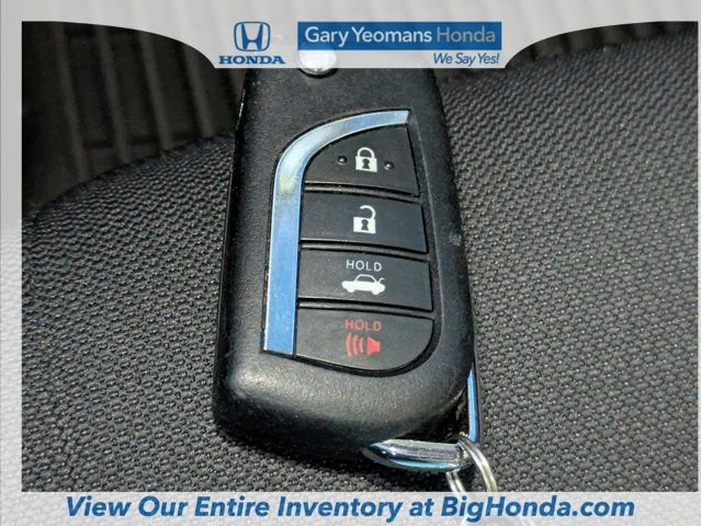 Used 2022 Toyota Corolla LE image 31