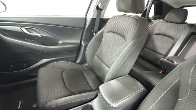 Used 2020 Hyundai Elantra GT image 14