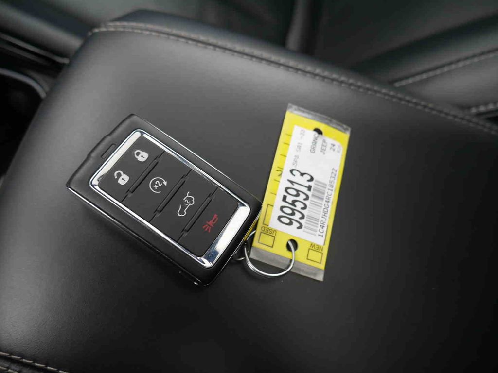 Used 2024 Jeep Grand Cherokee Overland image 30