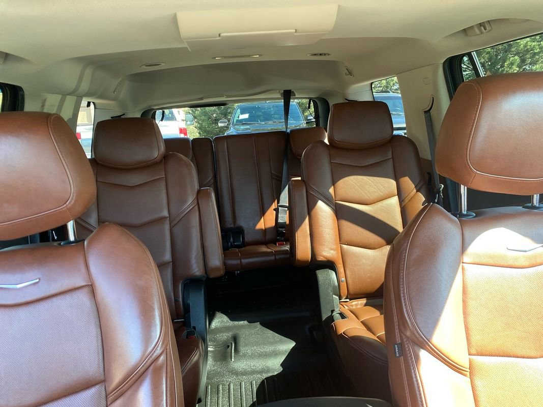 Used 2019 Cadillac Escalade Premium Luxury AWD/4WD image 44