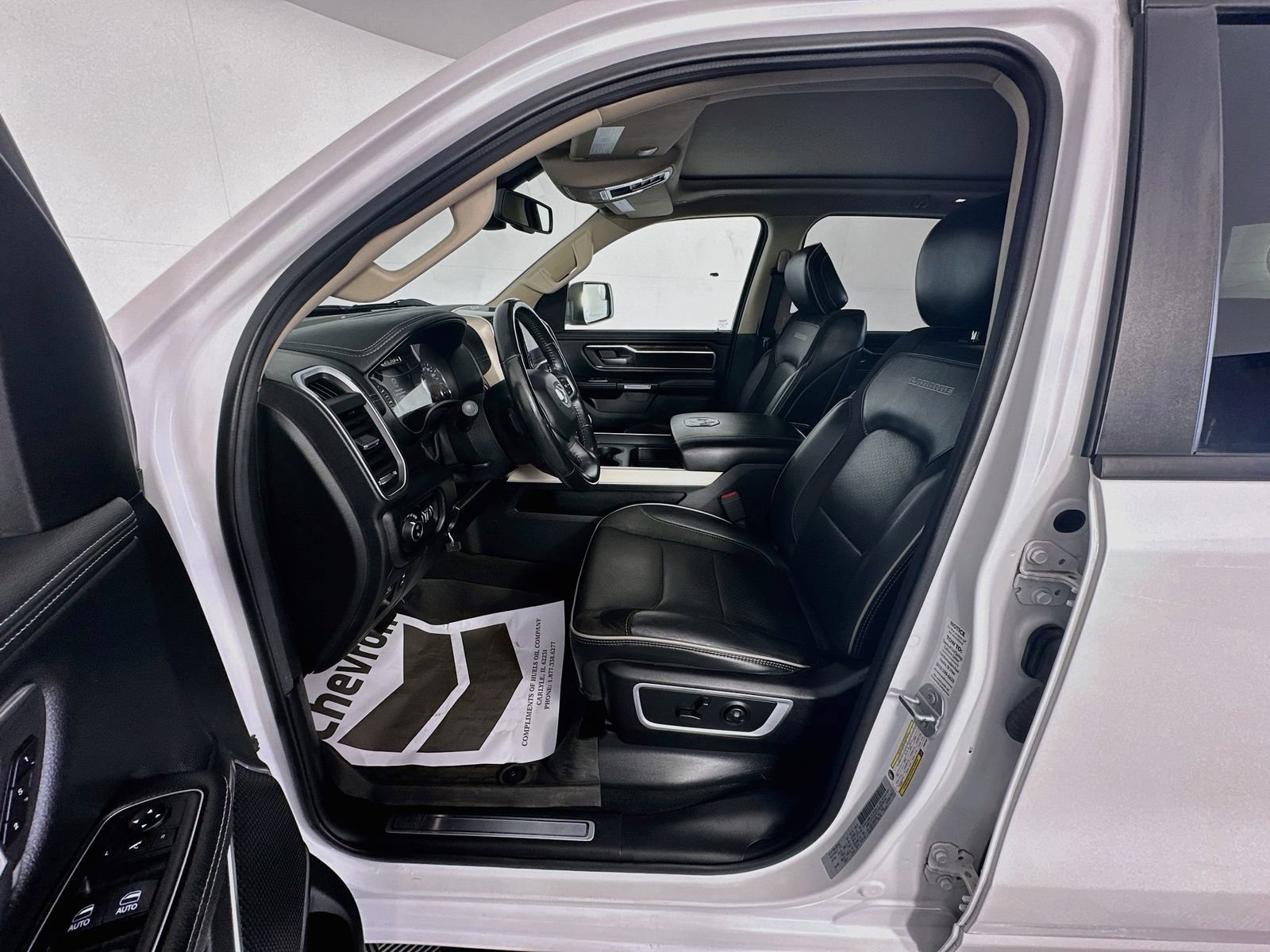 Used 2019 RAM 1500 Laramie AWD/4WD image 22