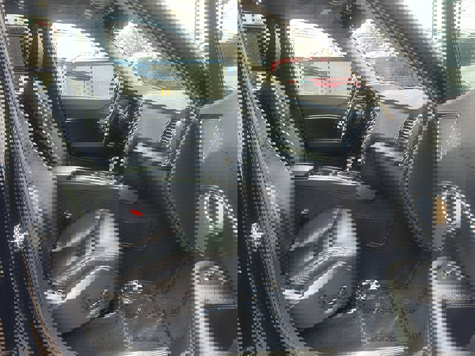 Used 2020 Volvo XC90 T6 Momentum w/ Protection Package Premier image 14