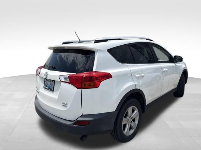 Used 2014 Toyota RAV4 XLE AWD/4WD image 4