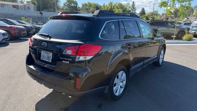 Used 2012 Subaru Outback 2.5i Premium w/ All-Weather Pkg AWD/4WD image 5
