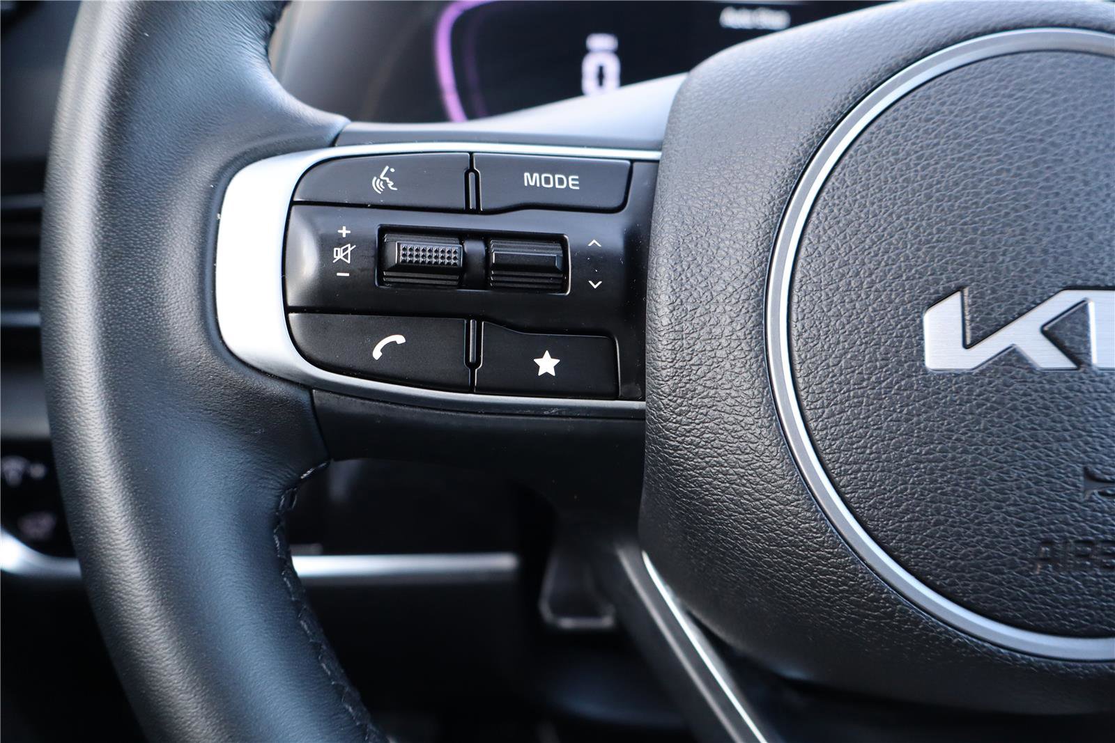 Certified 2025 Kia Sportage X-Line w/ Premium Package image 18