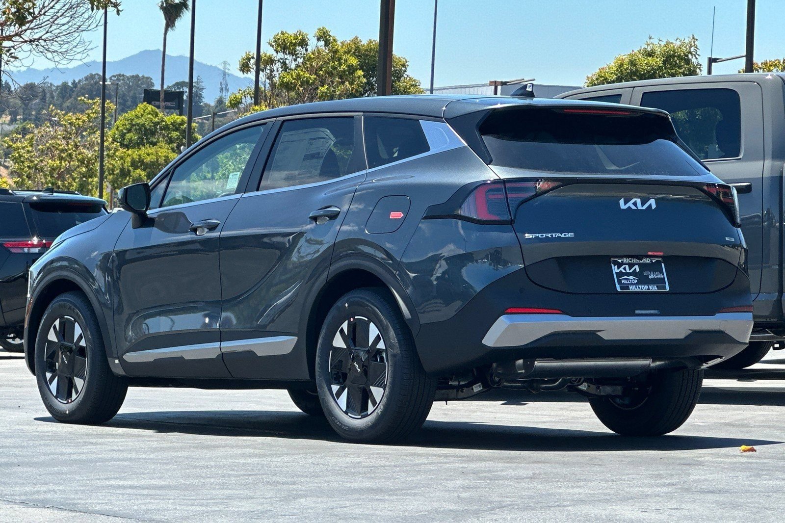 New 2026 Kia Sportage LX FWD image 6