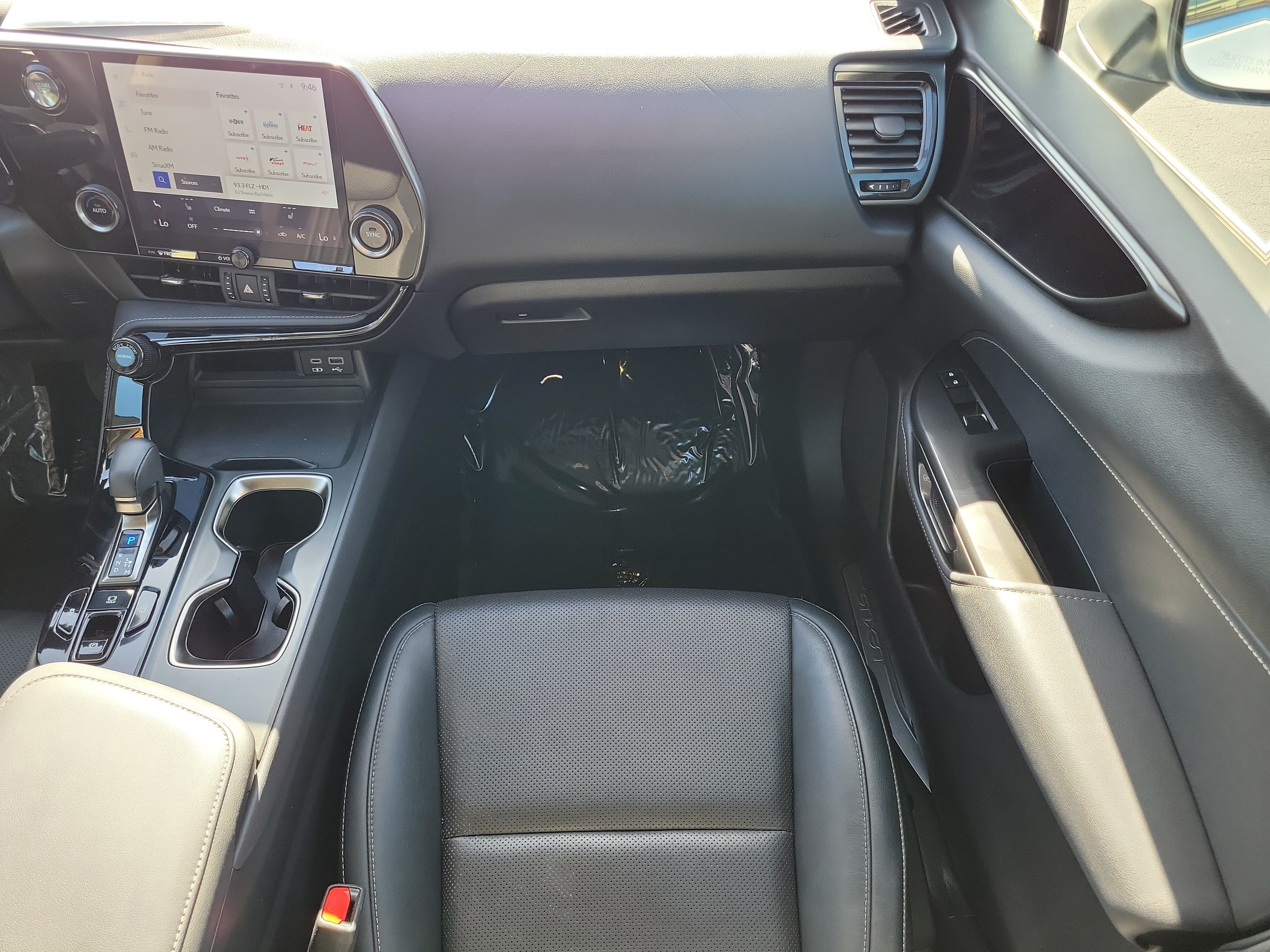 Used 2023 Lexus NX 250 FWD w/ Towing Package (2000 Lbs) image 15