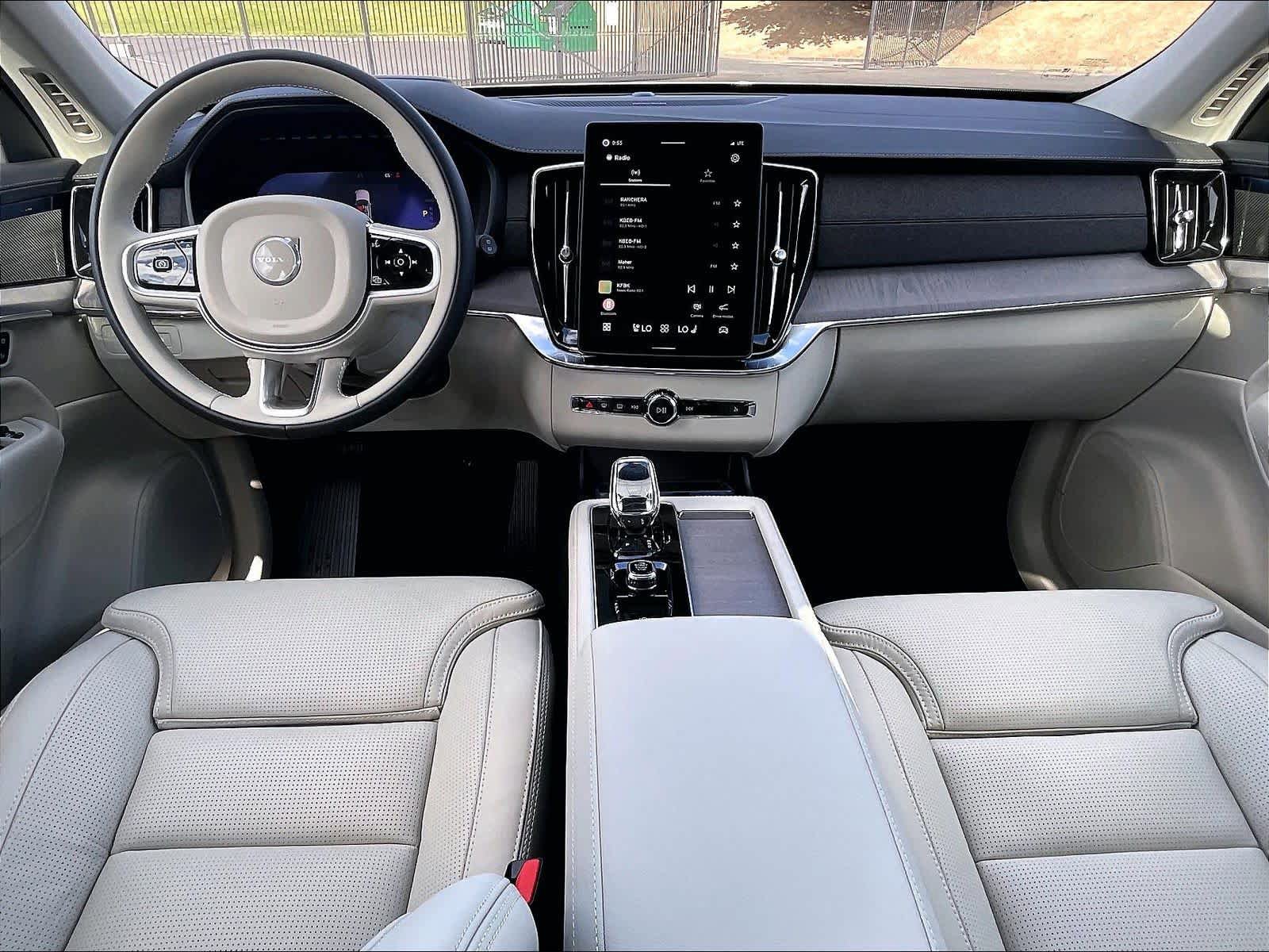 New 2026 Volvo XC90 T8 Ultra w/ Protection Package Premier AWD/4WD image 7
