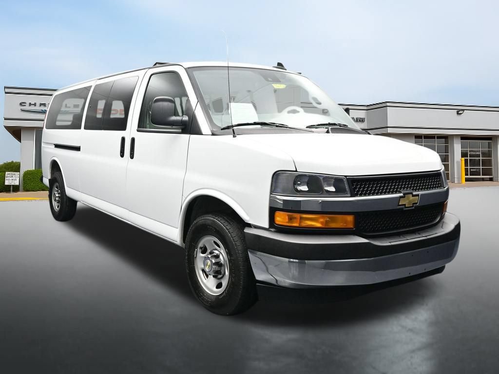 Used 2024 Chevrolet Express 3500 LT w/ LT Preferred Equipment Group RWD image 7