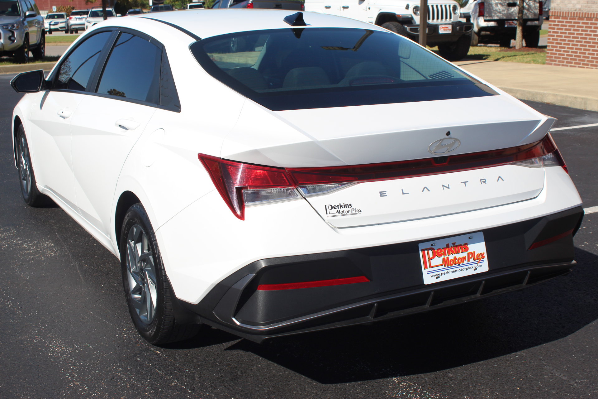 Used 2024 Hyundai Elantra SEL FWD image 8