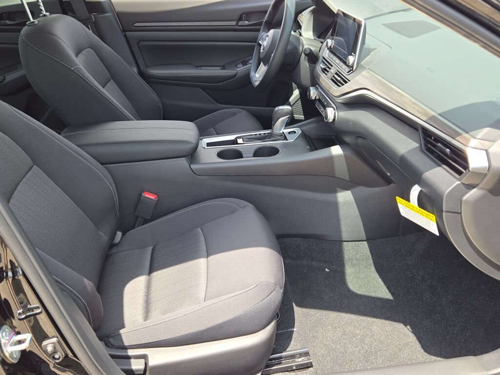 New 2026 Nissan Altima 2.5 SV FWD image 5